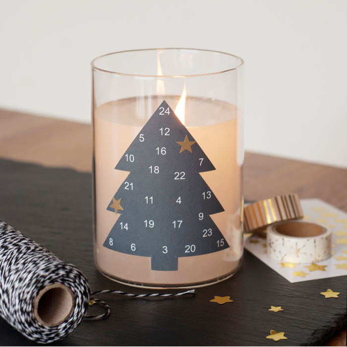 Eine DIY Adventskalender Kerze für entspannte Momente im Weihnachtsstress. Ein Tutorial von johannarundel.de