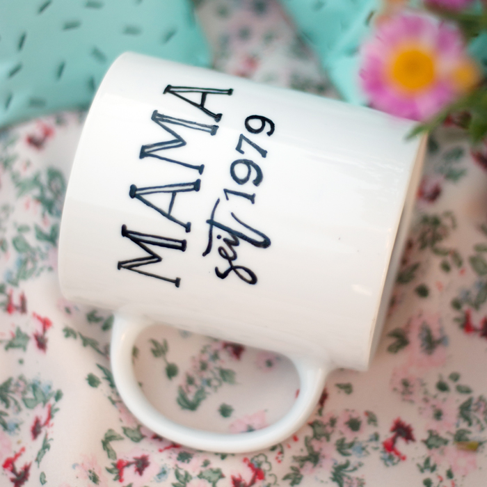 Personalisierte Muttertags-Tasse – ein schönes und praktisches Geschenk