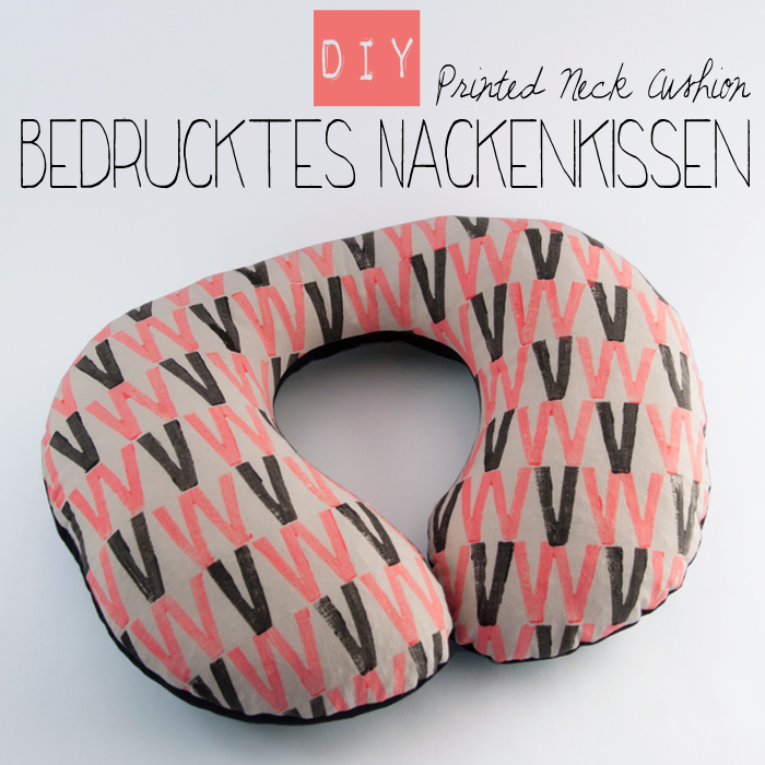 In this tutorial, you'll learn how to sew a cute travel neck pillow (free pattern included)! Follow my tutorial and print the fabric with an individual pattern.