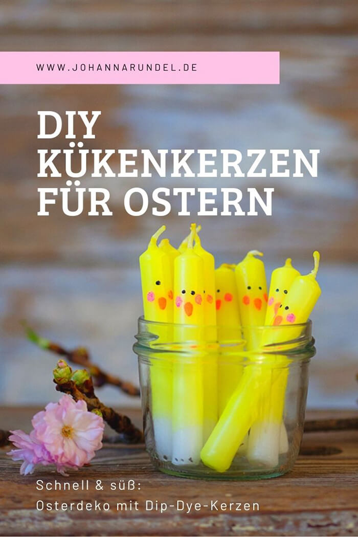 Diese einfache Deko-Idee für süße Osterkerzen ist ganz leicht nachzumachen. Tauche weiße Kerzen in gelbe Farbe und male ein Gesicht auf – fertig ist das Küken! Anleitung auf johannarundel.de.
