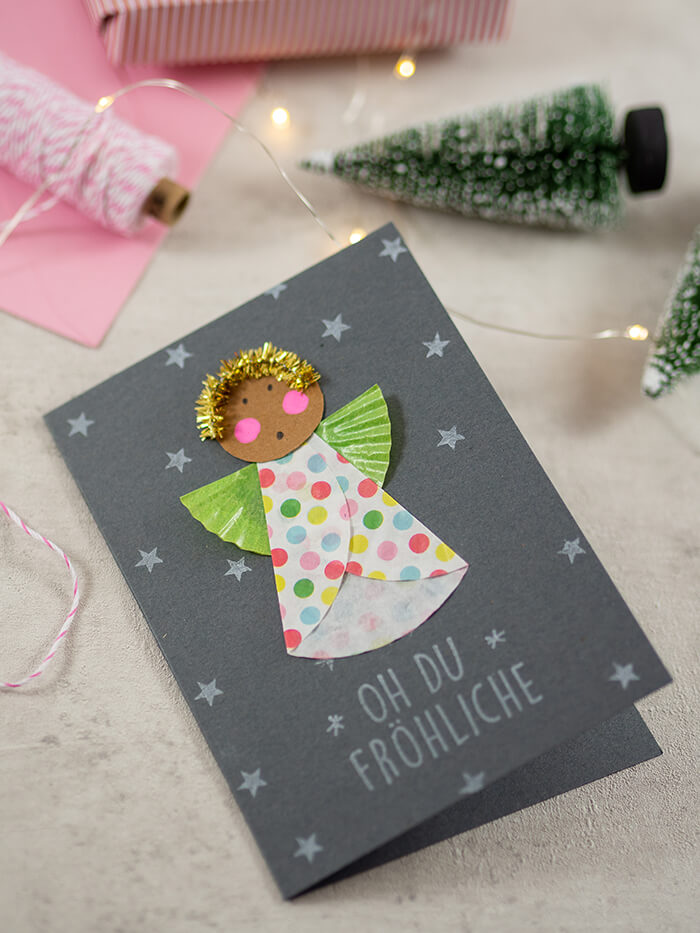Niedliche DIY Papier-Muffinform-Engel als Weihnachtskarte oder Christbaumschmuck