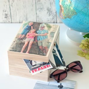 Holzkiste mit Foto im Lavendeldruc