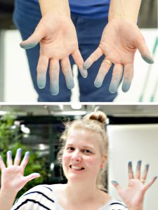 Shibori_Workshop_blaue_Finger
